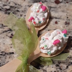 Faux whip wooden spoon set